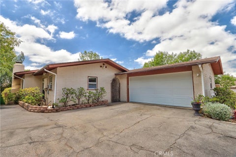 Photo of 1645 S Hannalei DR, Vista, CA 92083 (MLS # OC26147051)