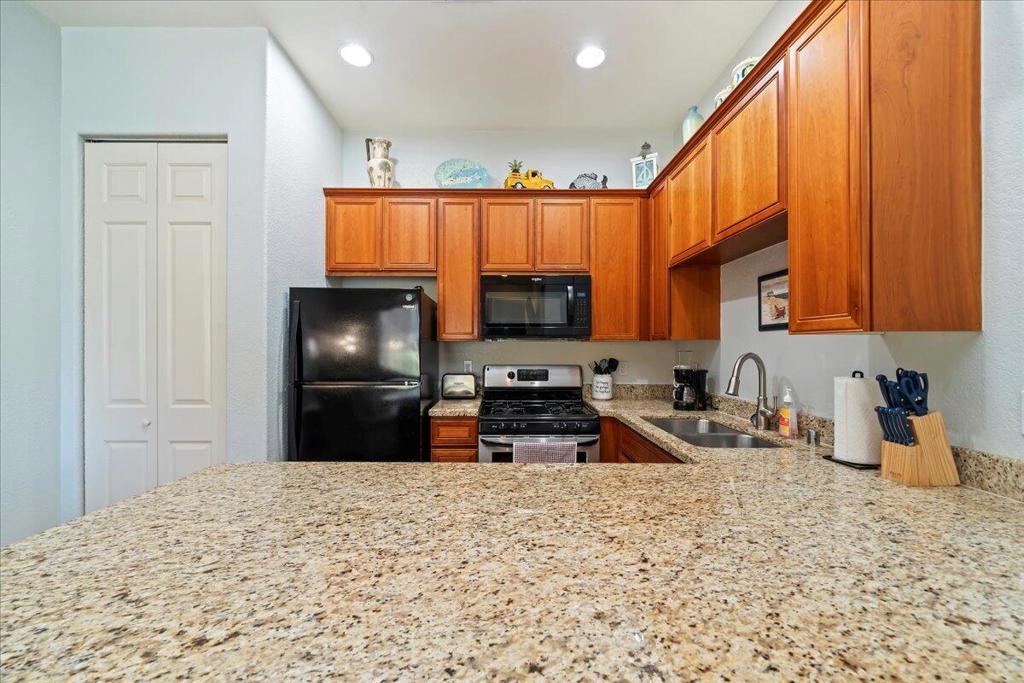 Casitas Las Rosas - Residential Lease