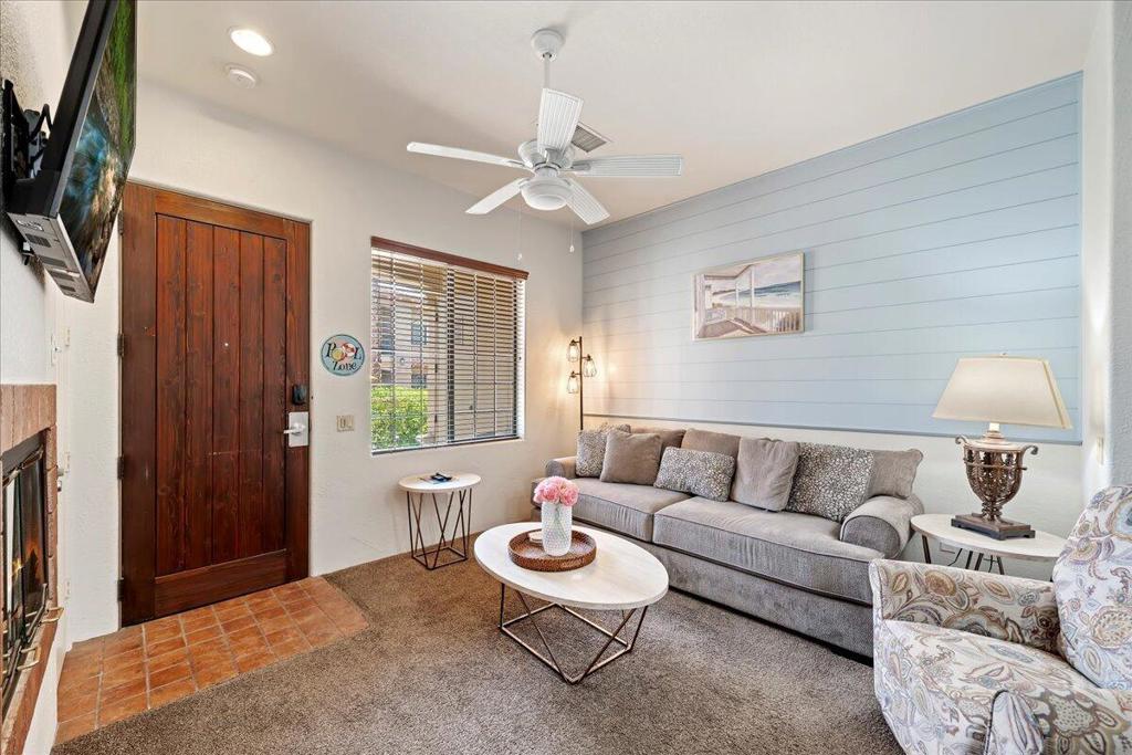 Casitas Las Rosas - Residential Lease