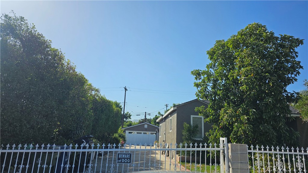 1075 N Huntington Street