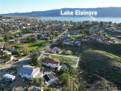 415 N SCRIVENER Lake Elsinore CA 92530