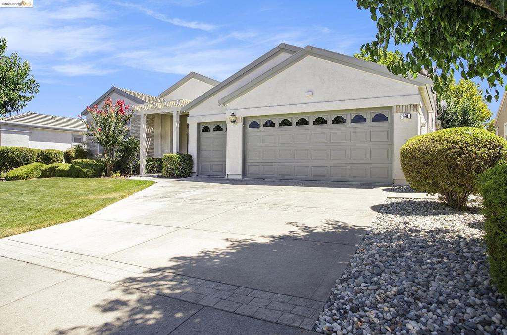 SUMMERSET 1 - Residential