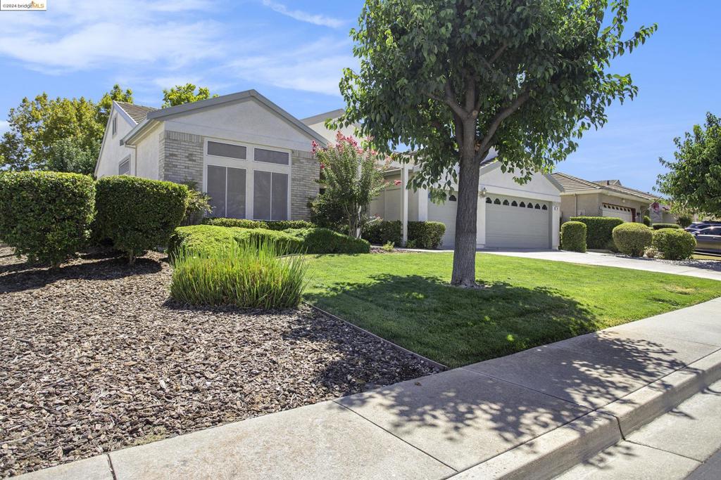 SUMMERSET 1 - Residential