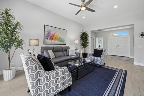 Tiny photo for 48221 Calle Florista, La Quinta, CA 92253 (MLS # 219146756DA)