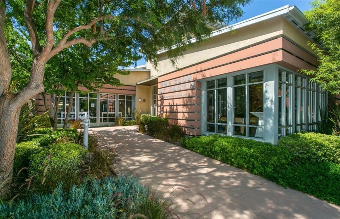 Latitudes South (LATS) - Residential Lease