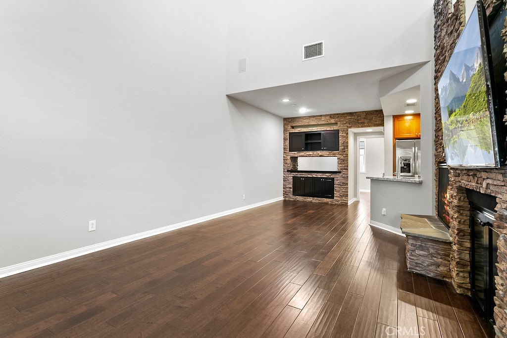 Latitudes South (LATS) - Residential Lease