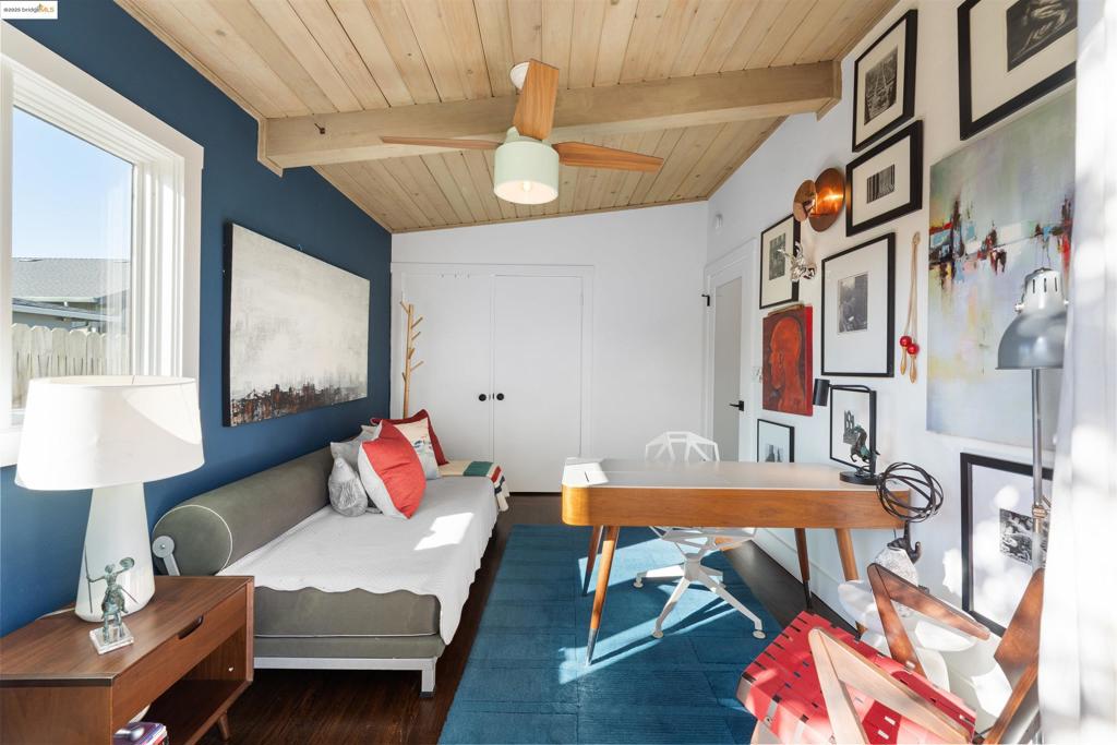 E RICHMOND HGTS - Residential