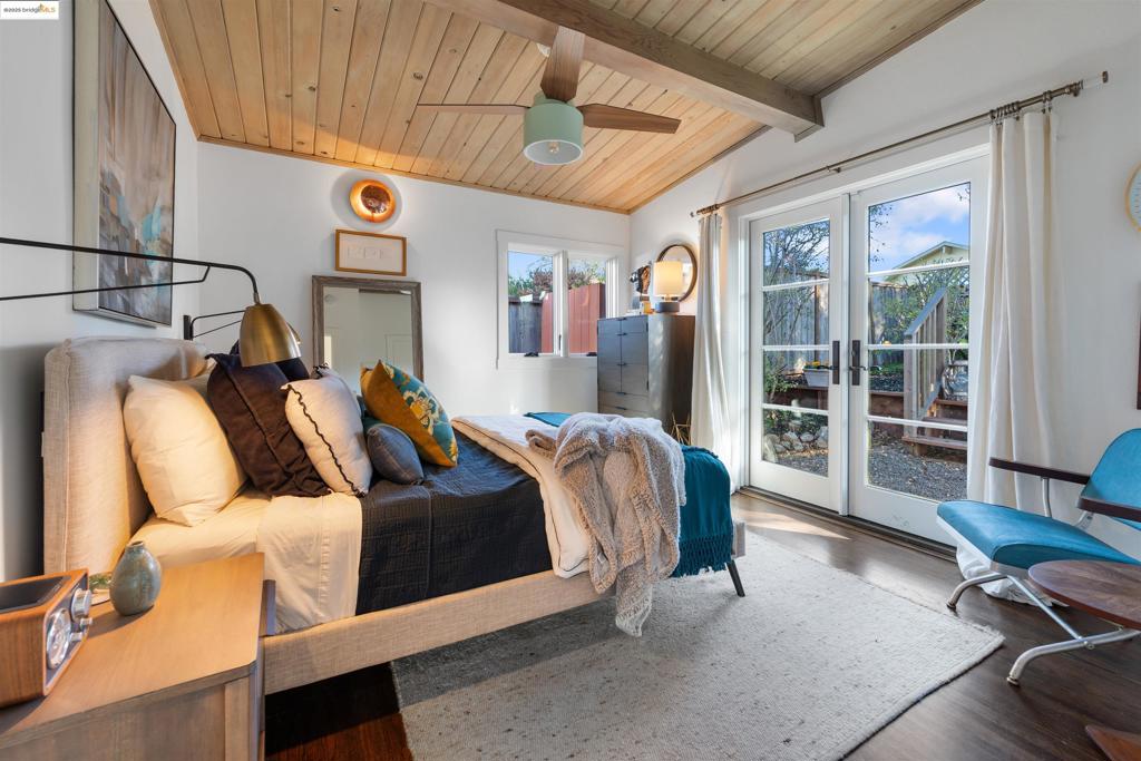 E RICHMOND HGTS - Residential