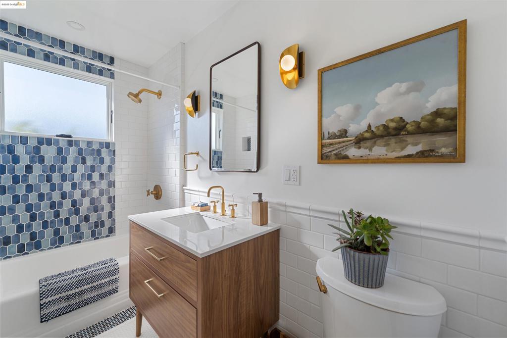 E RICHMOND HGTS - Residential