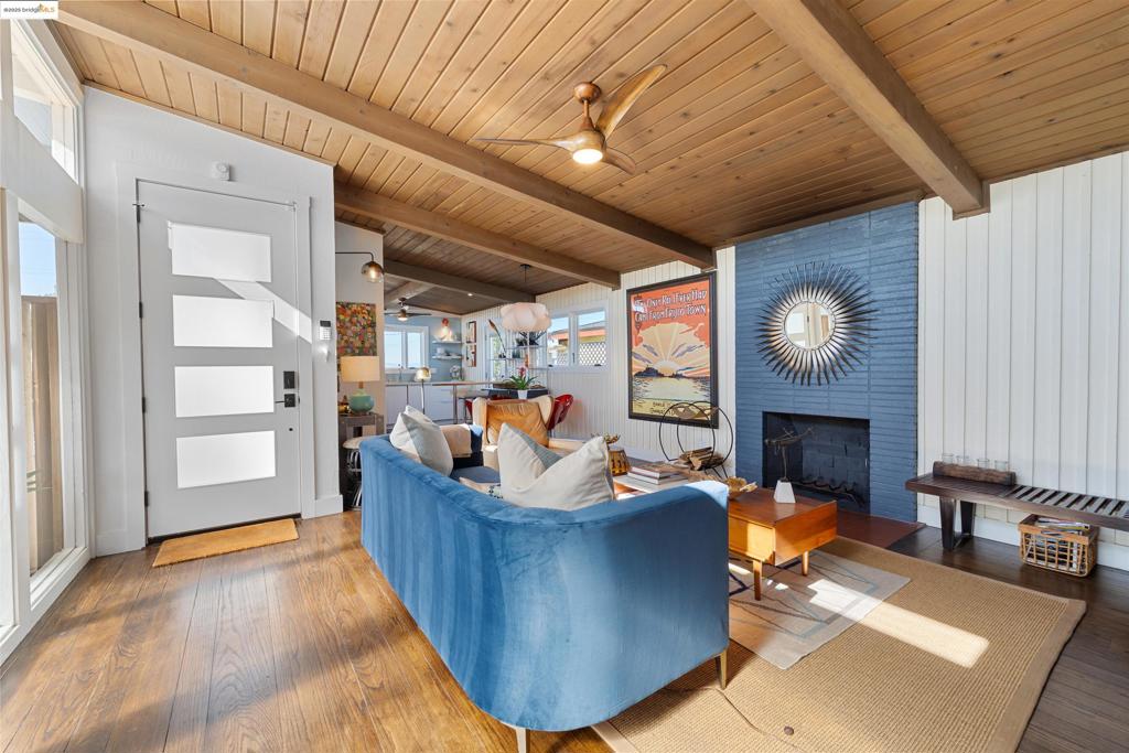 E RICHMOND HGTS - Residential