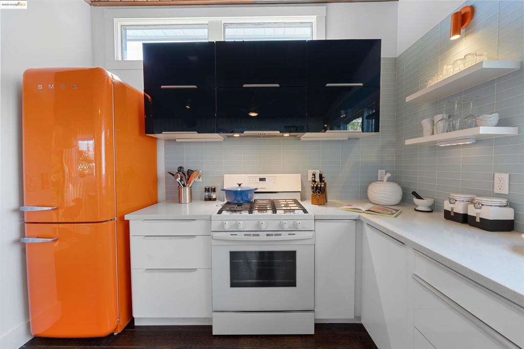 E RICHMOND HGTS - Residential