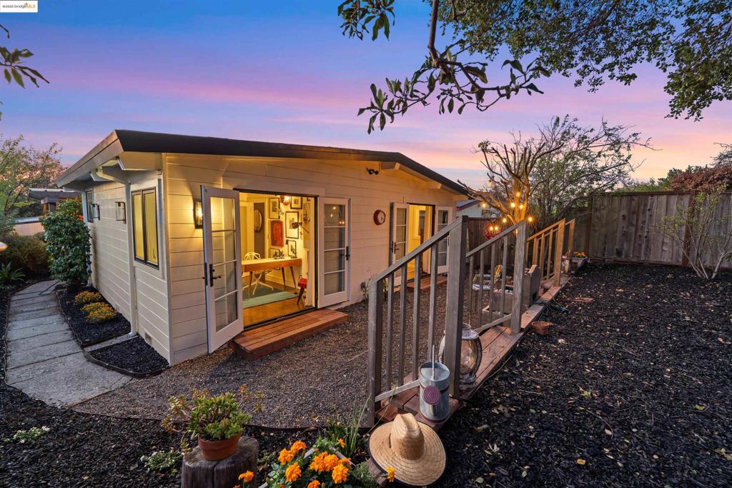 E RICHMOND HGTS - Residential