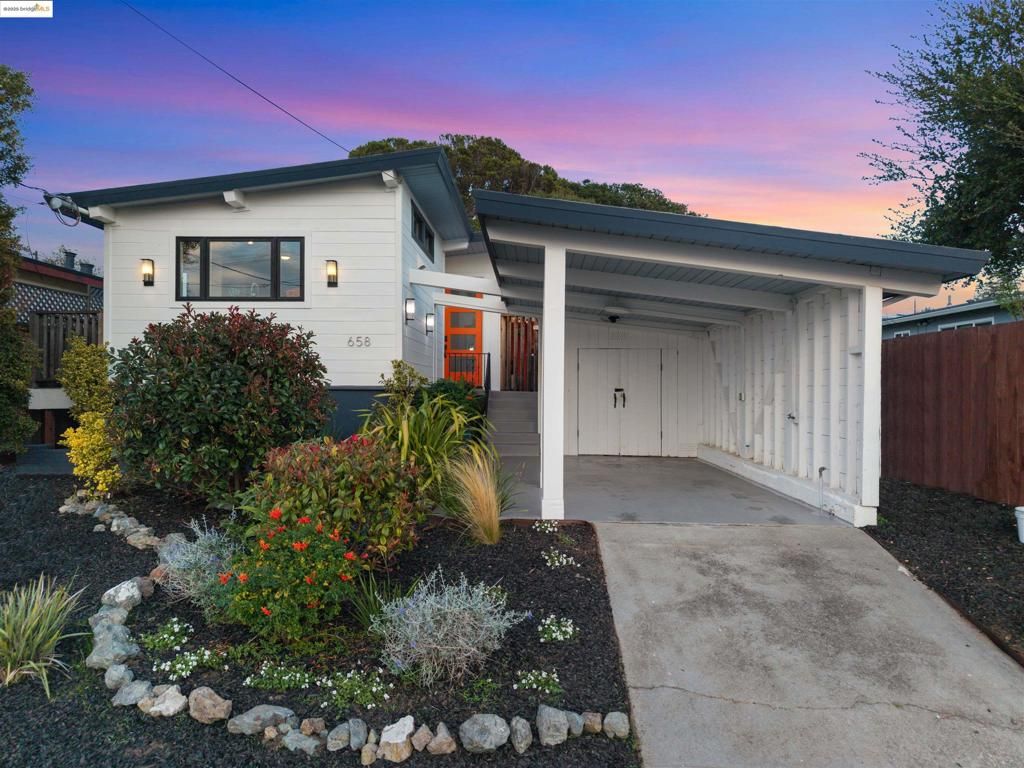 Photo of 658 Sonoma St St, Richmond, CA 94805 (MLS # 41116764)