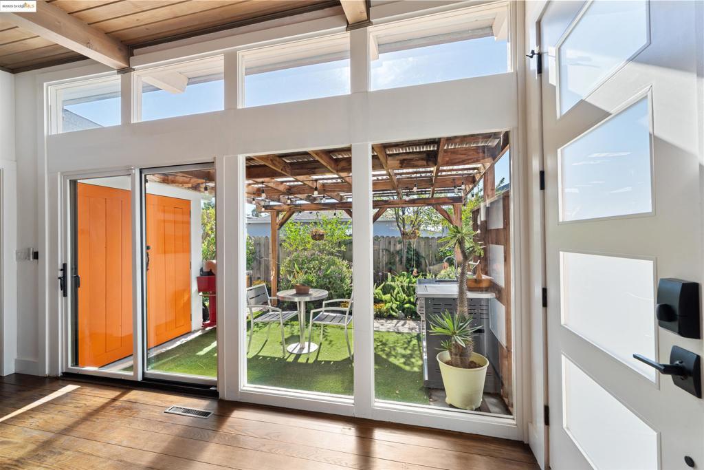 E RICHMOND HGTS - Residential