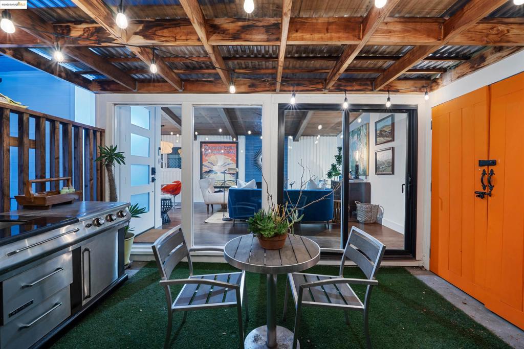 E RICHMOND HGTS - Residential