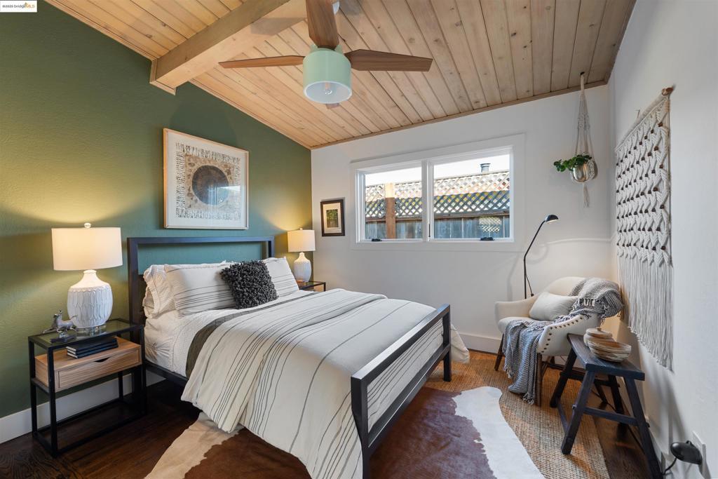 E RICHMOND HGTS - Residential