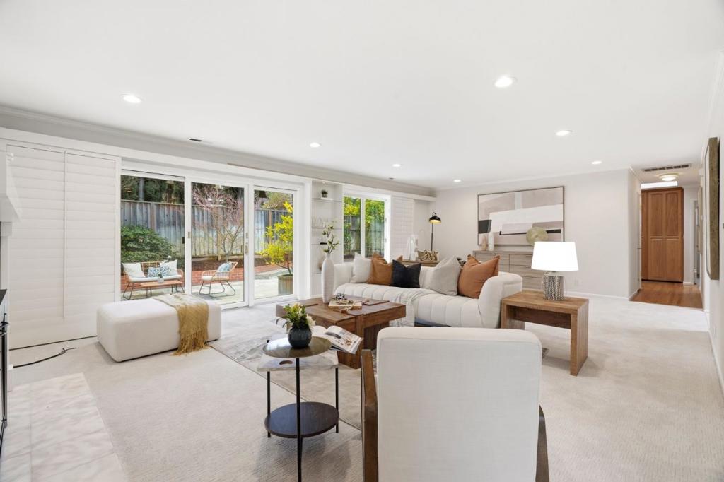 5492 Castle Glen Avenue