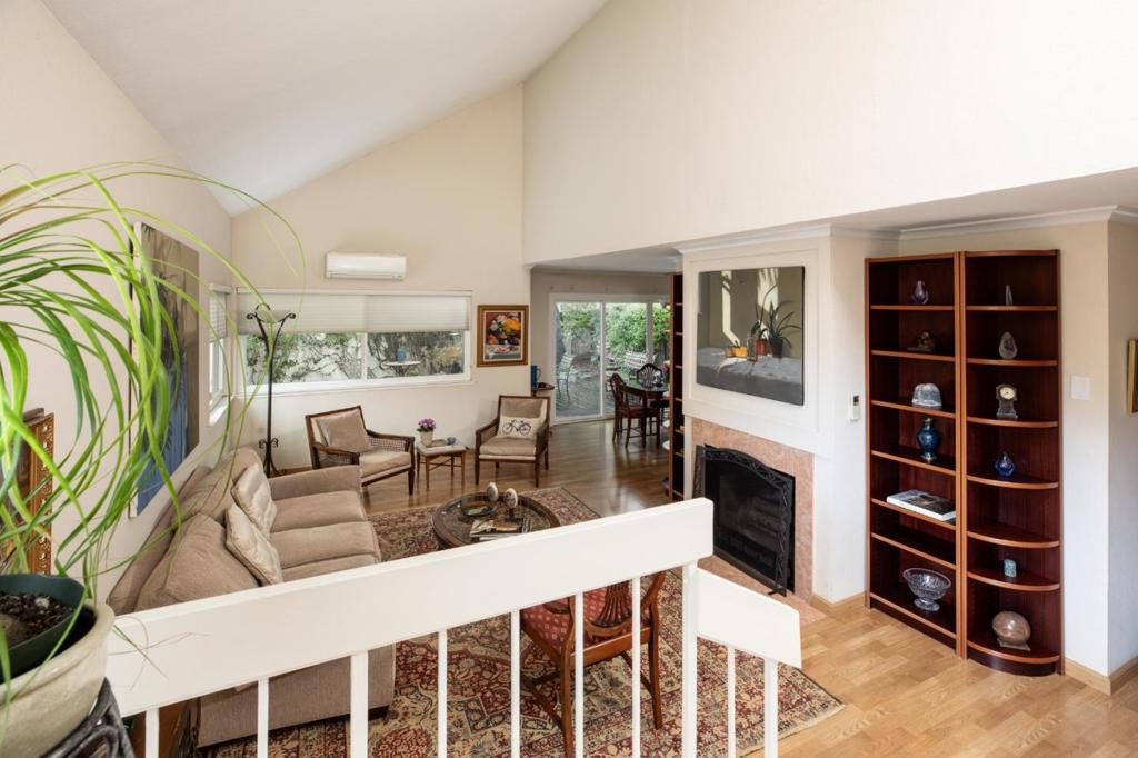 Photo of 670 San Antonio Road #33, Palo Alto, CA 94306 (MLS # ML82065628)