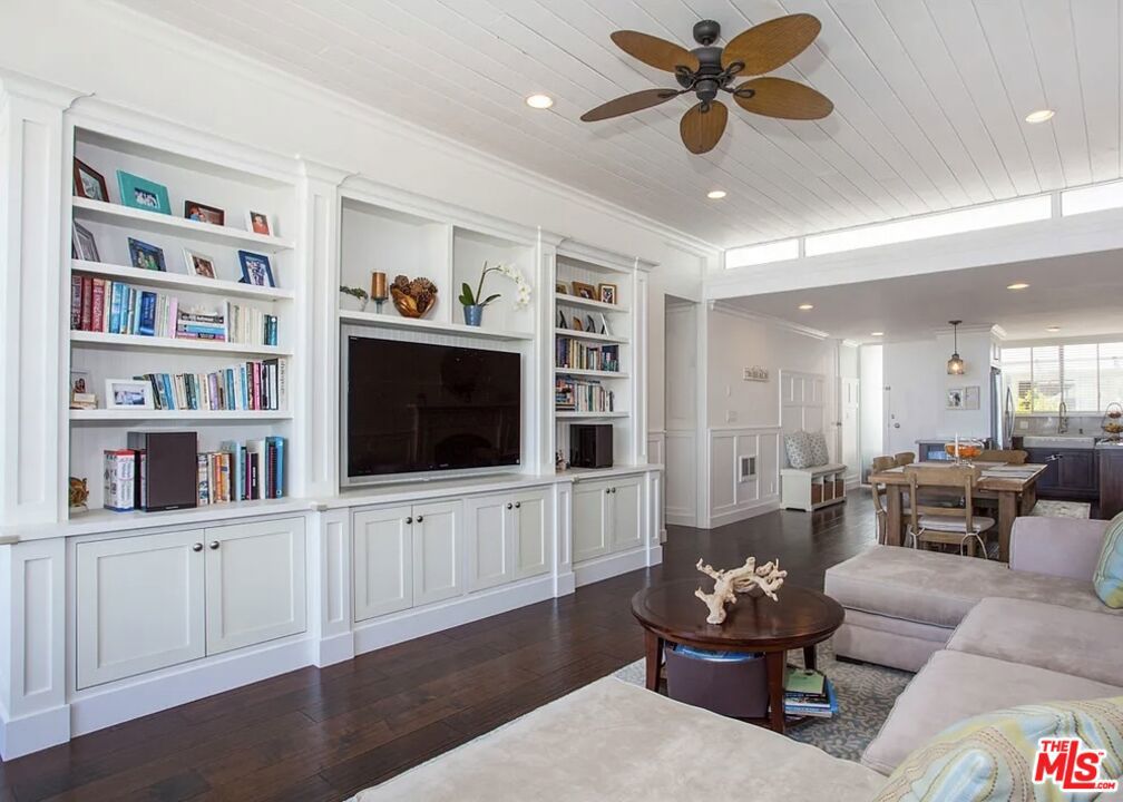 16601 Marquez Avenue