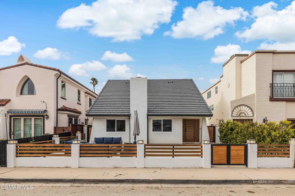 5113 Whitecap Street