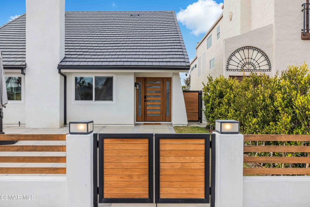 5113 Whitecap Street