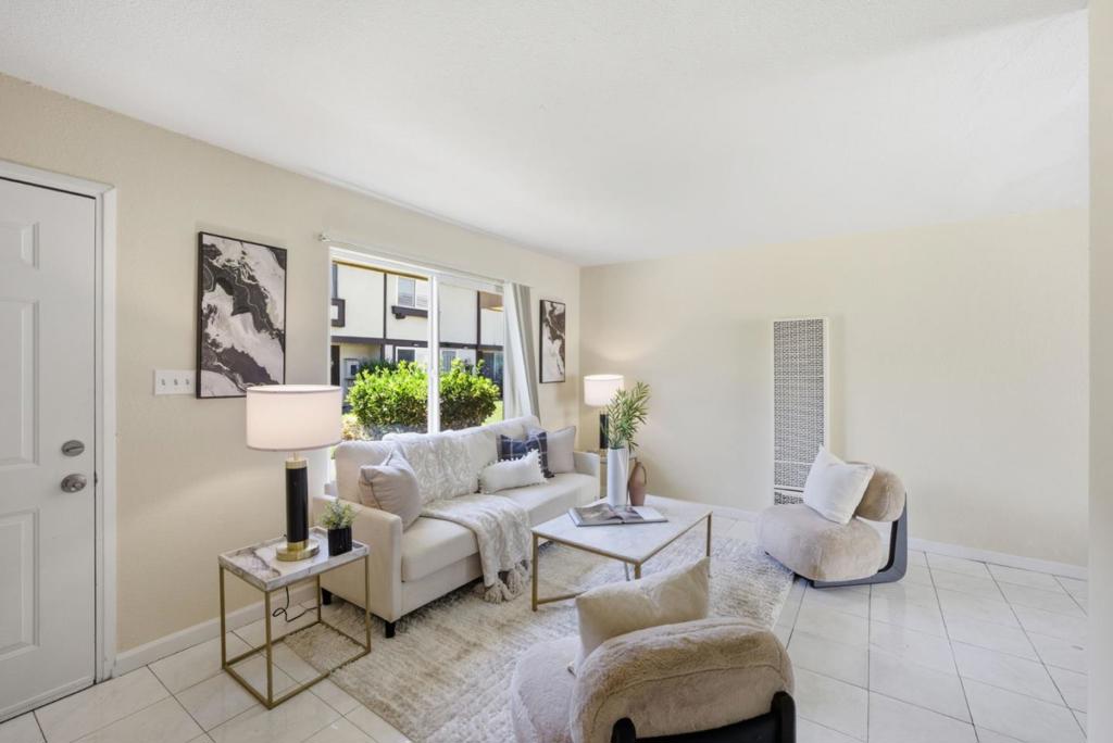544 Yermo Court