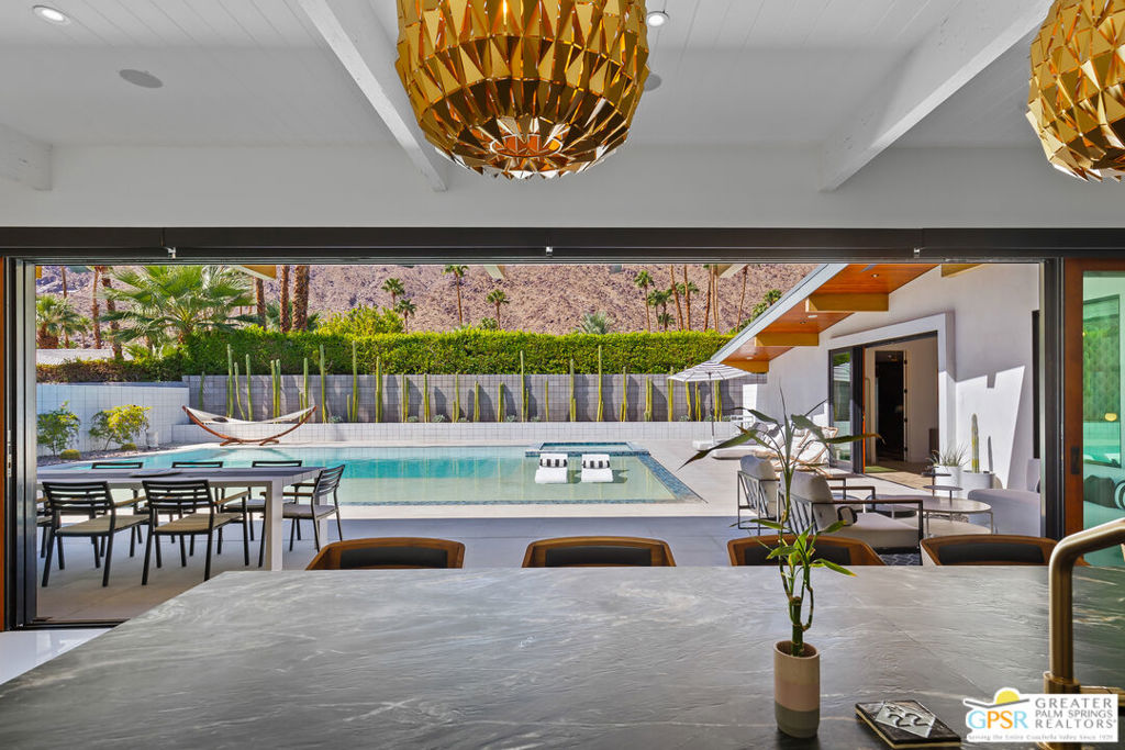 Vista Las Palmas - Residential