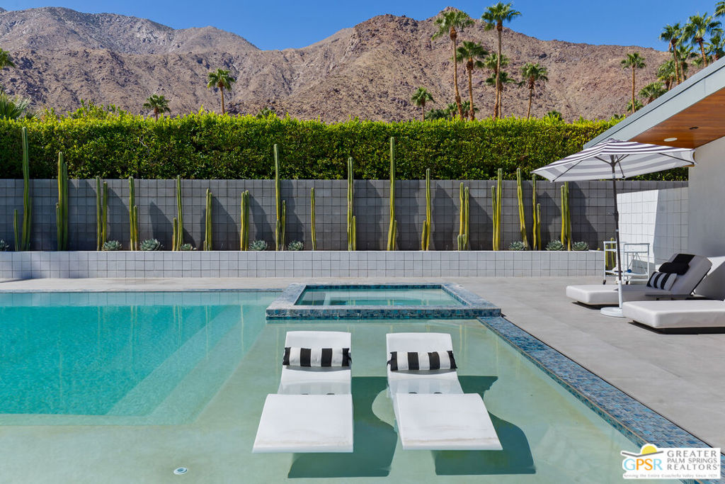 Vista Las Palmas - Residential