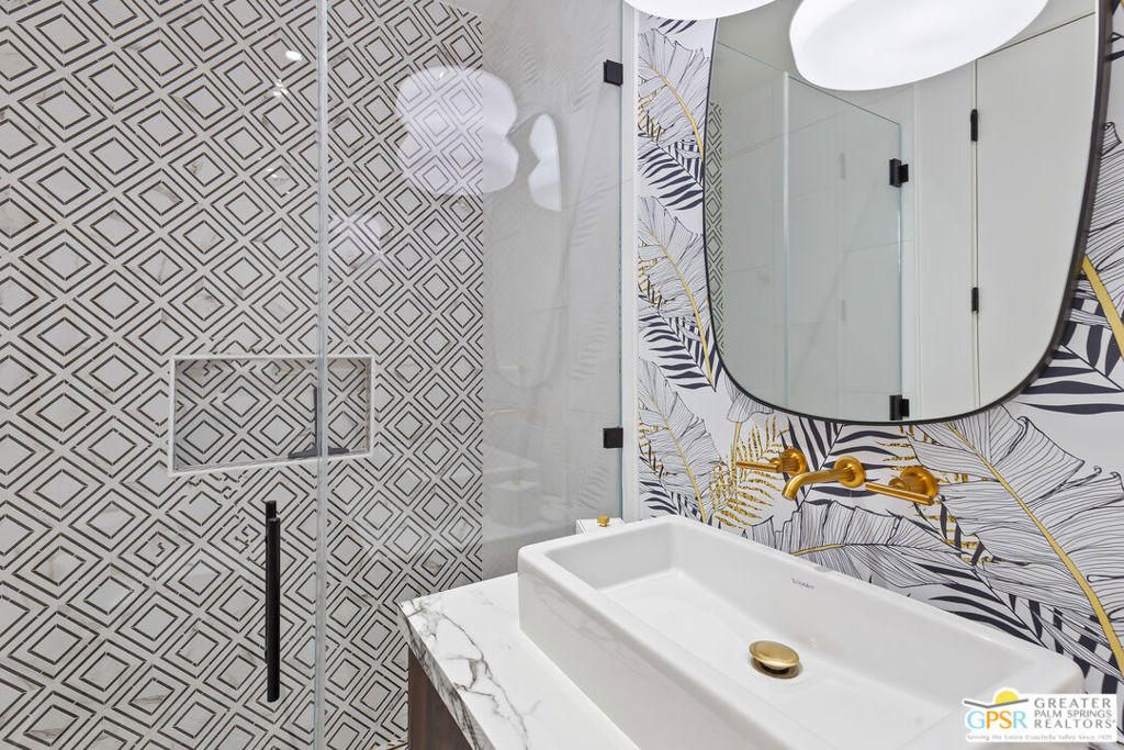 Vista Las Palmas - Residential