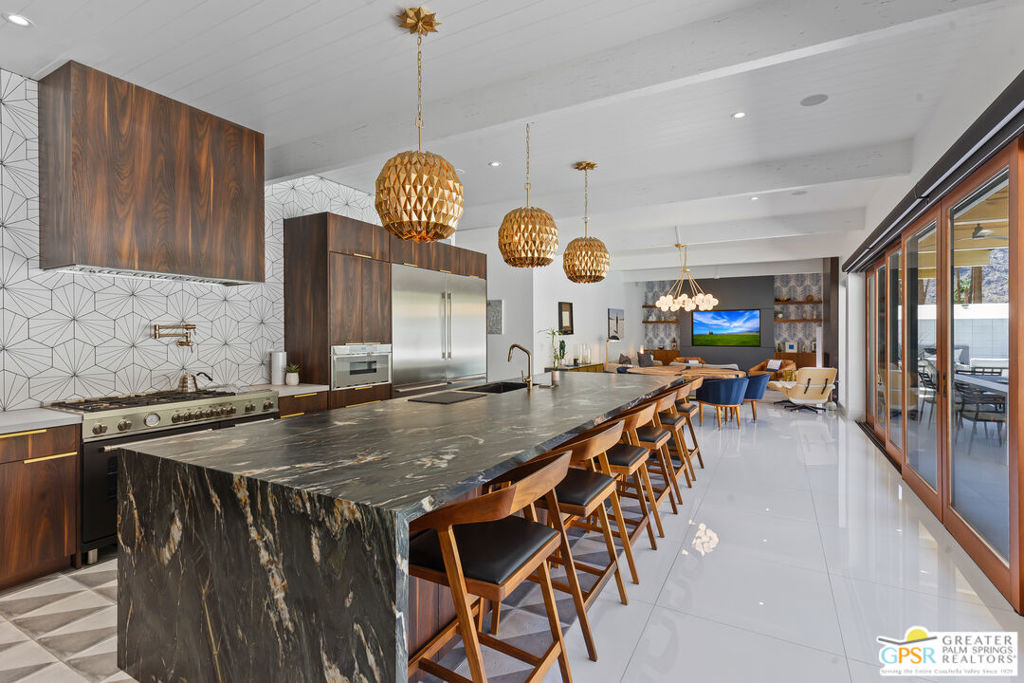 Vista Las Palmas - Residential