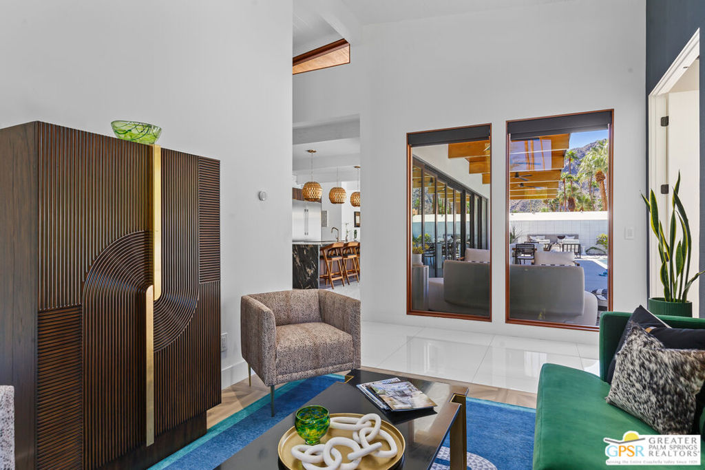 Vista Las Palmas - Residential