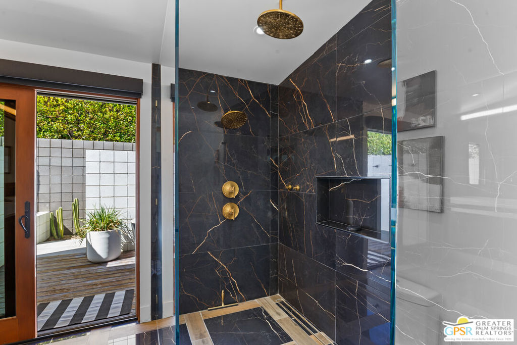 Vista Las Palmas - Residential