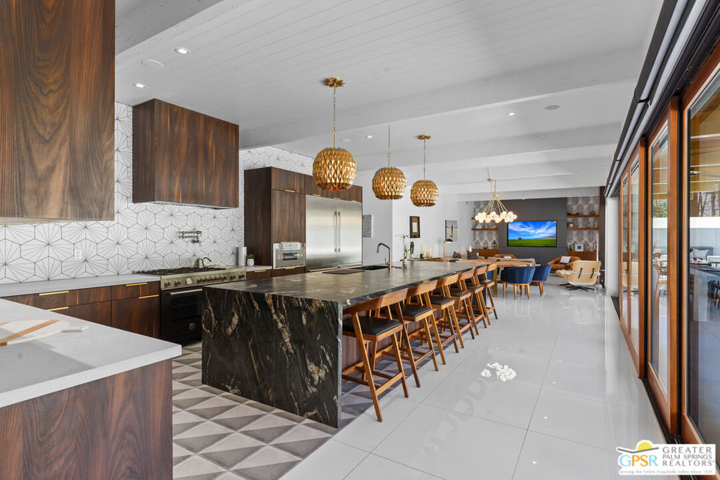 Vista Las Palmas - Residential