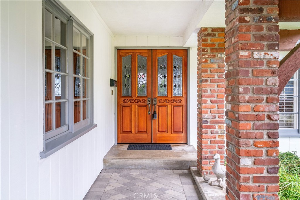 30715 Rue De La Pierre