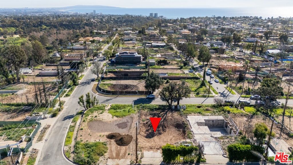 14607 Bestor Boulevard