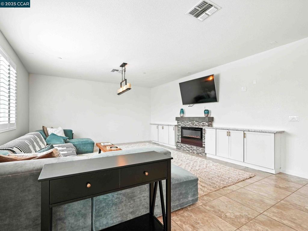 FAIRFIELD - Residential