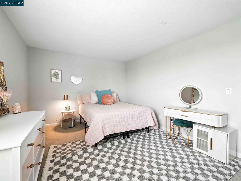 FAIRFIELD - Residential