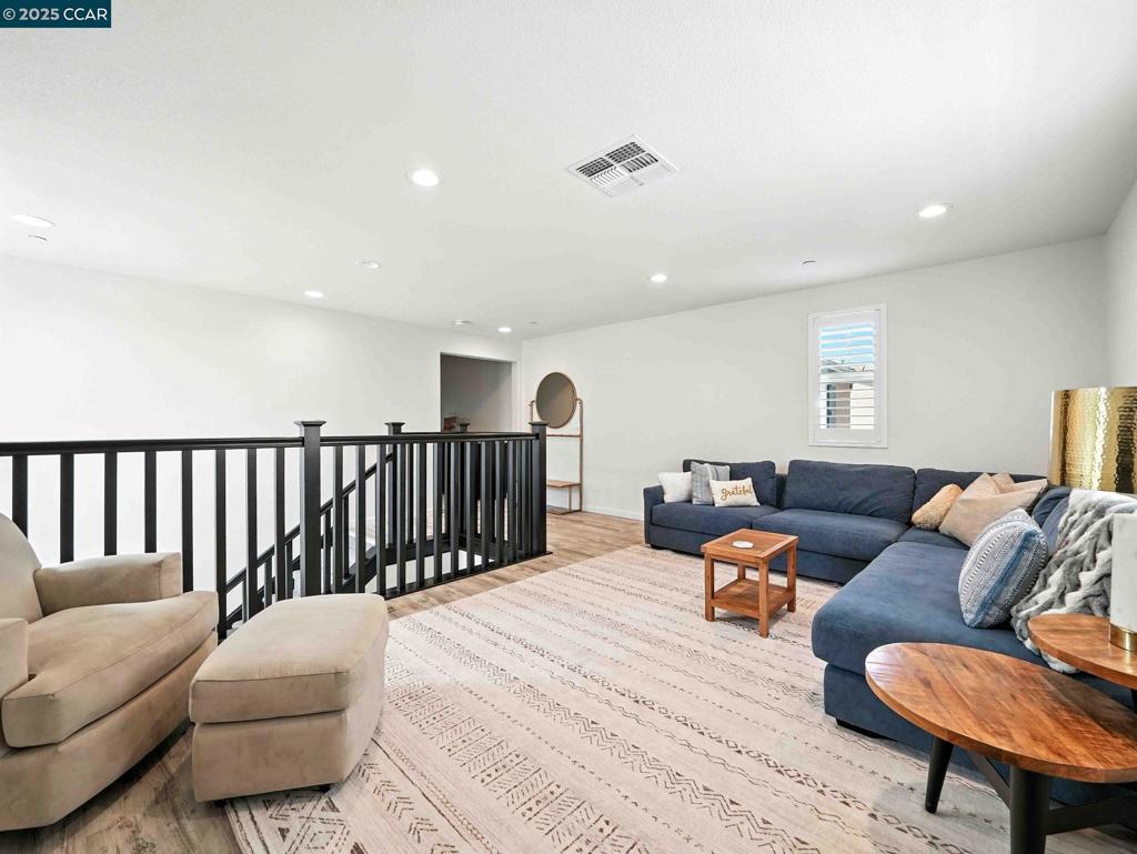 FAIRFIELD - Residential