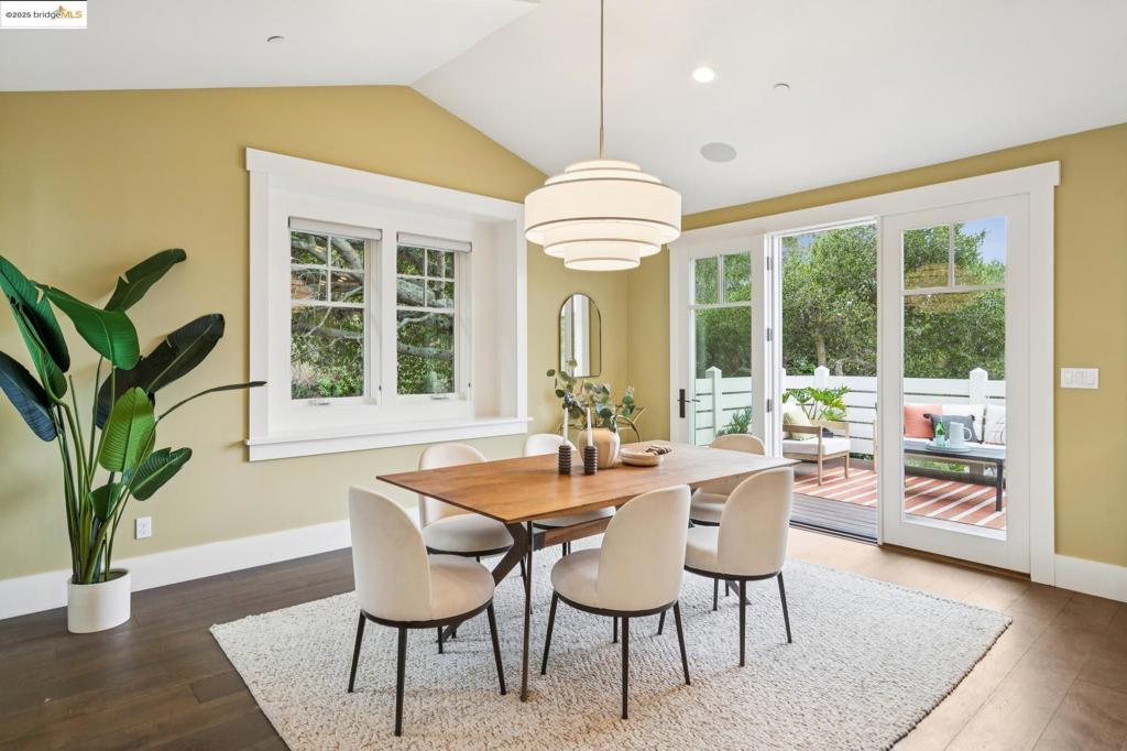 UPPER ROCKRIDGE - Residential