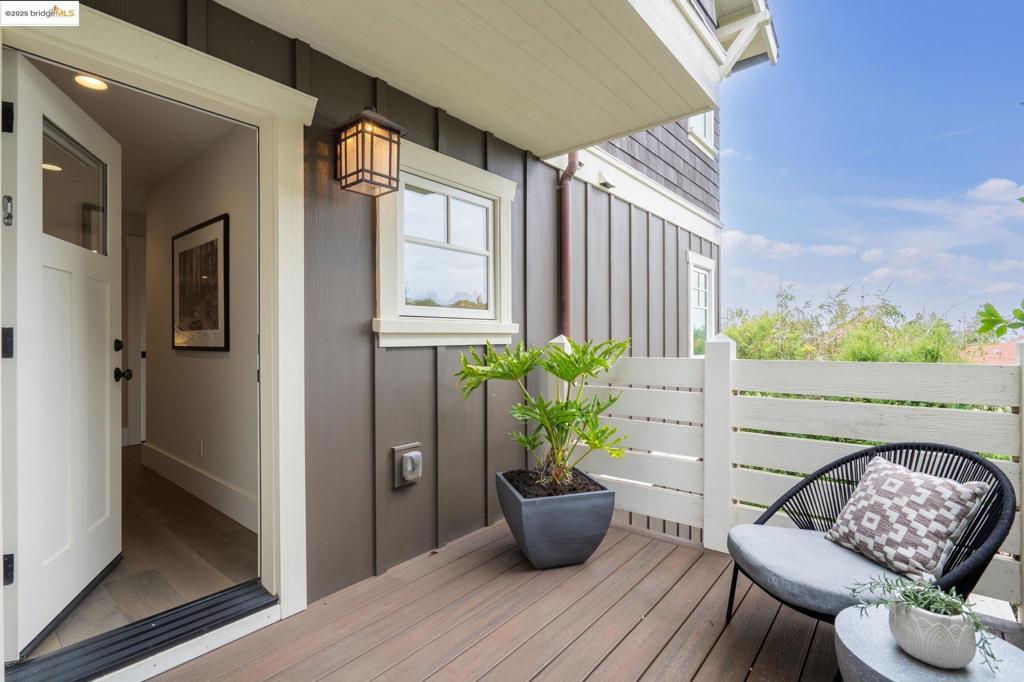 UPPER ROCKRIDGE - Residential