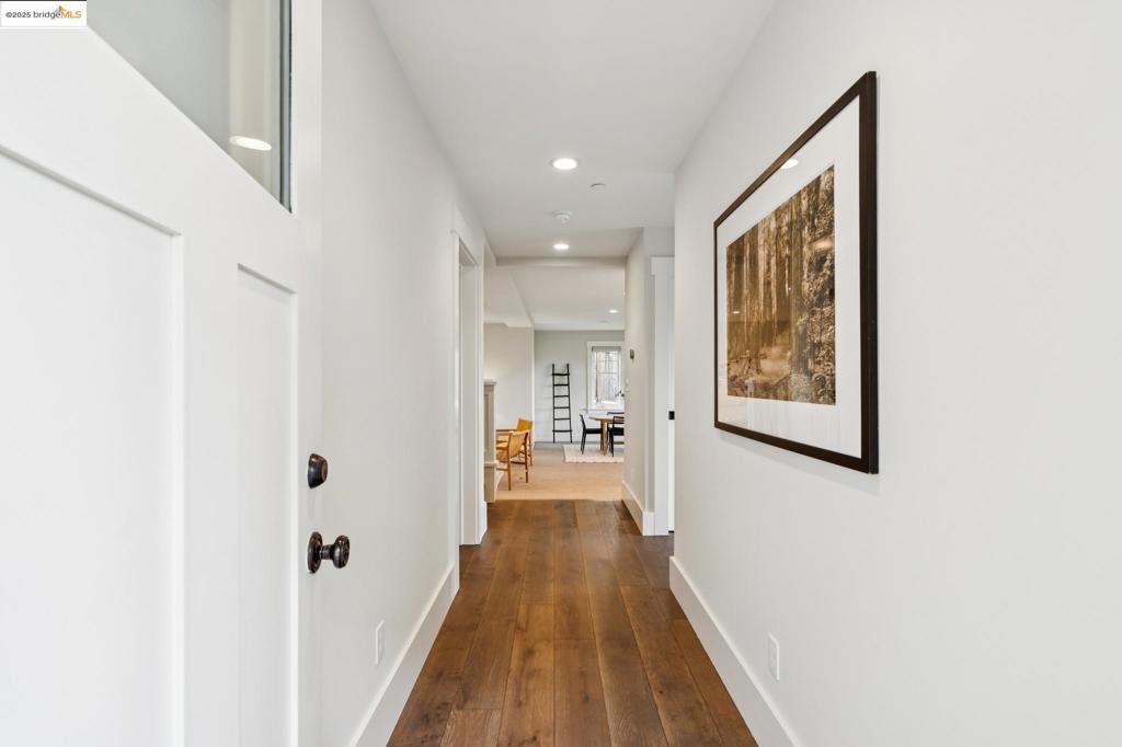 UPPER ROCKRIDGE - Residential