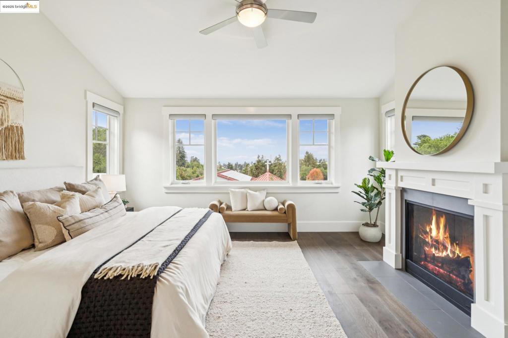 UPPER ROCKRIDGE - Residential