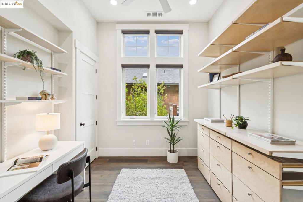 UPPER ROCKRIDGE - Residential