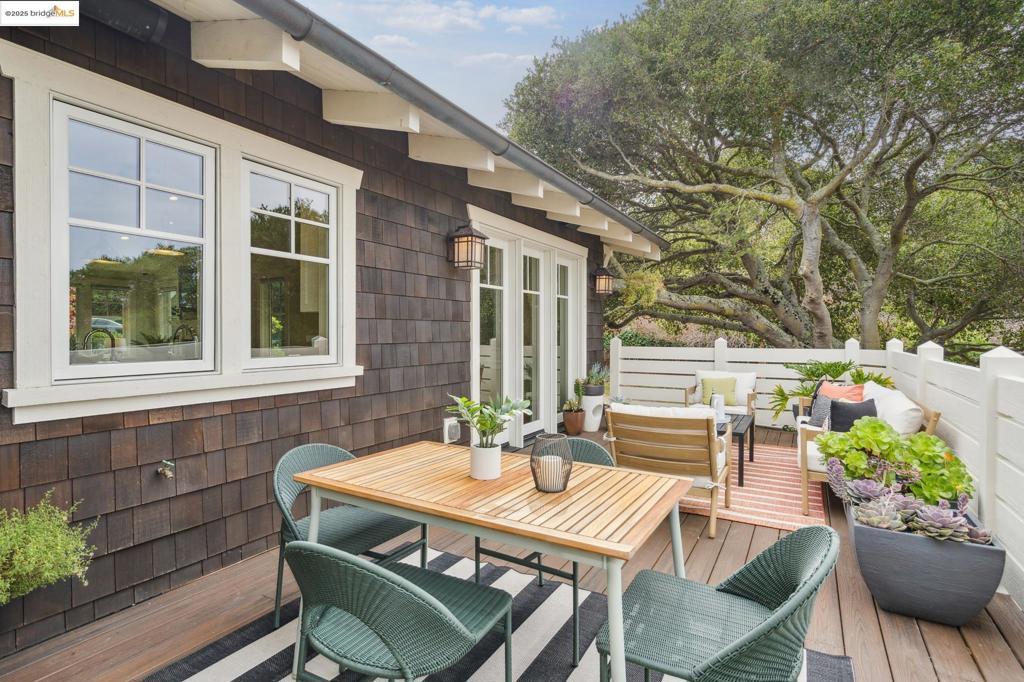 UPPER ROCKRIDGE - Residential