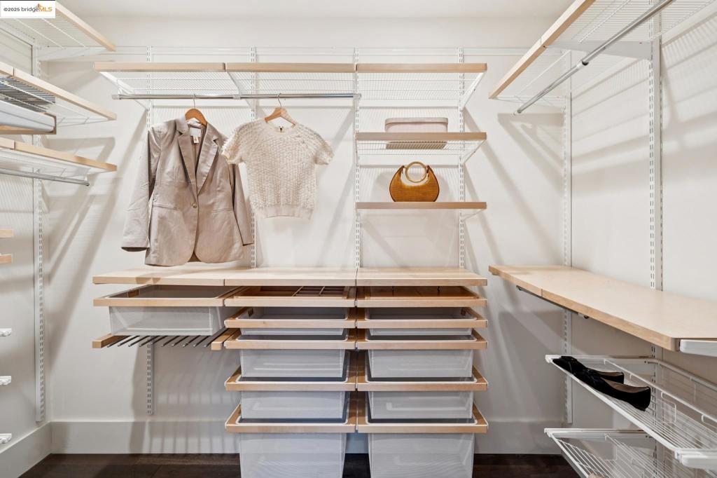 UPPER ROCKRIDGE - Residential