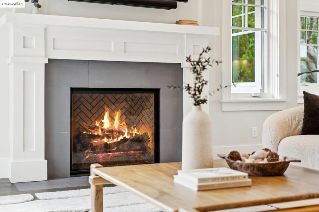 UPPER ROCKRIDGE - Residential