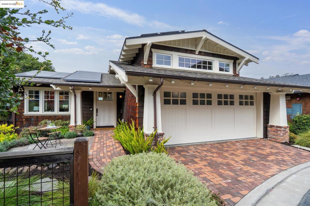 UPPER ROCKRIDGE - Residential