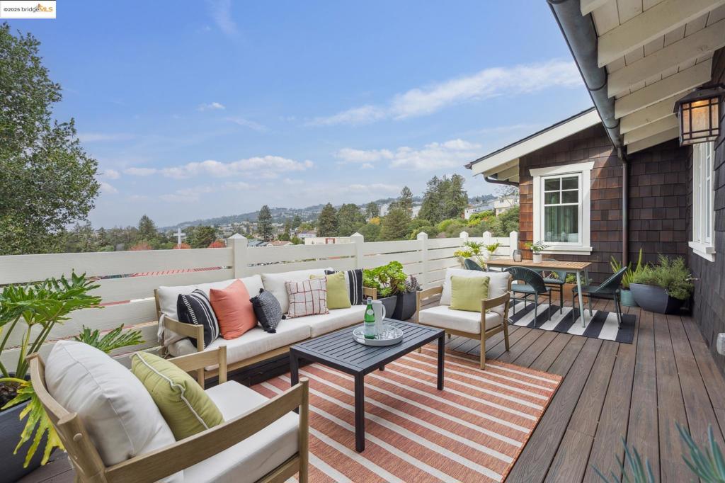 UPPER ROCKRIDGE - Residential