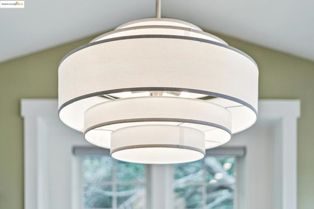 UPPER ROCKRIDGE - Residential