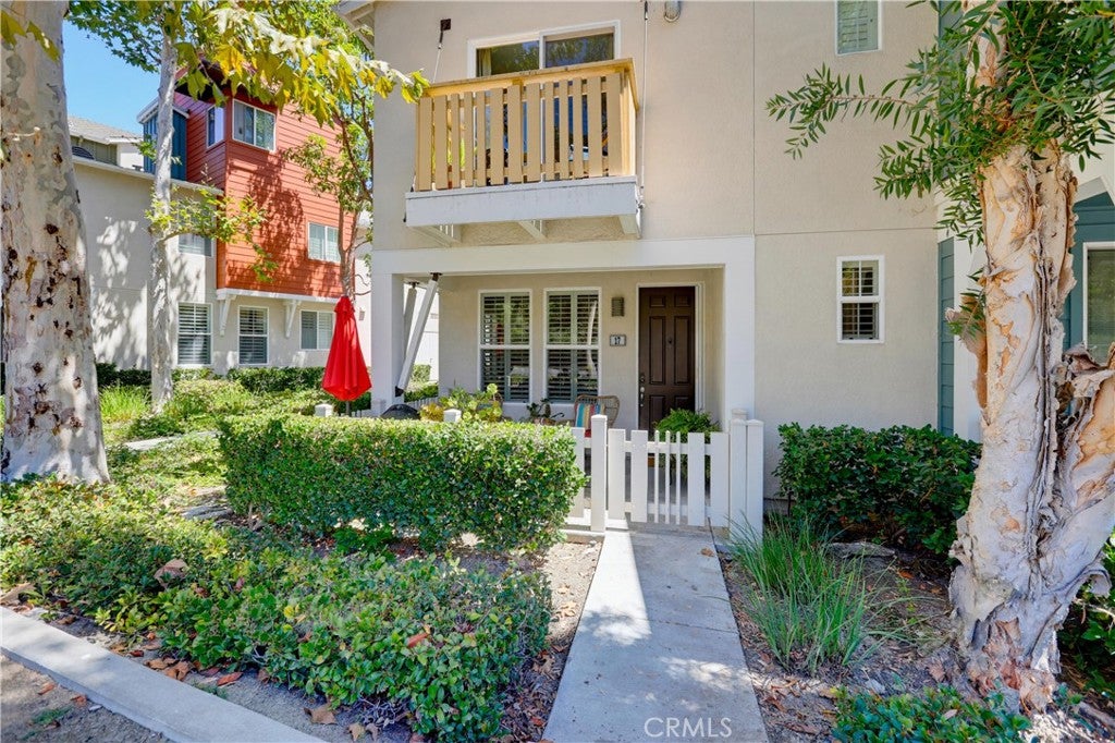 17 Quartz Lane